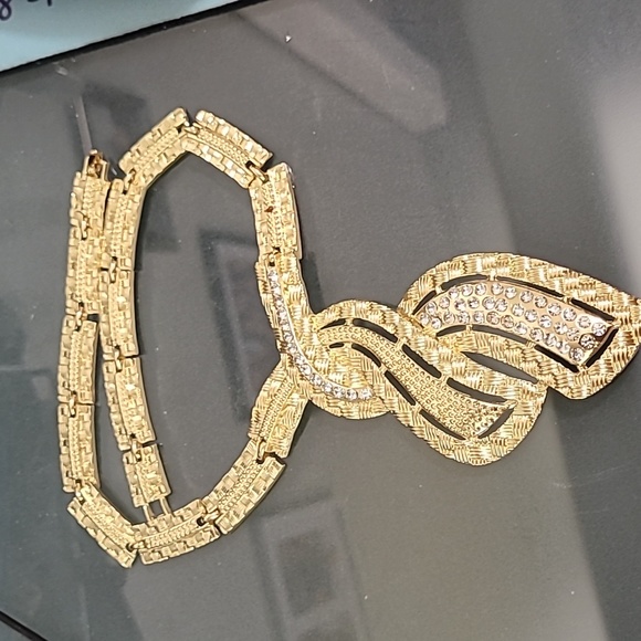 Jewelry - Picture 5 of 5